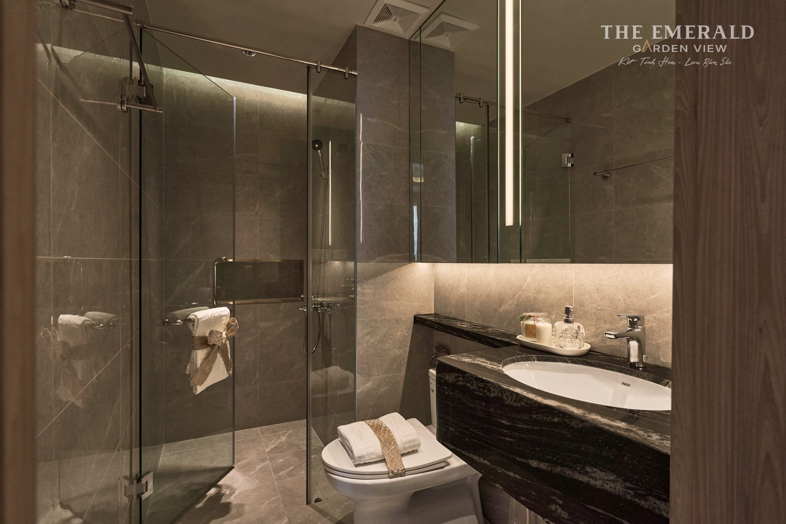 NHÀ VỆ SINH PHÒNG MASTER